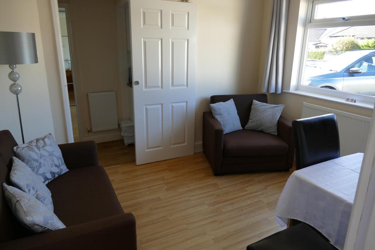Magnolia Self Contained Suites Coalpit Heath Exterior photo