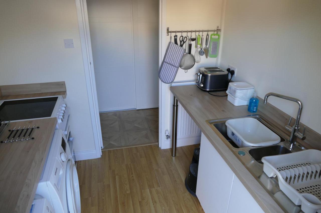 Magnolia Self Contained Suites Coalpit Heath Exterior photo